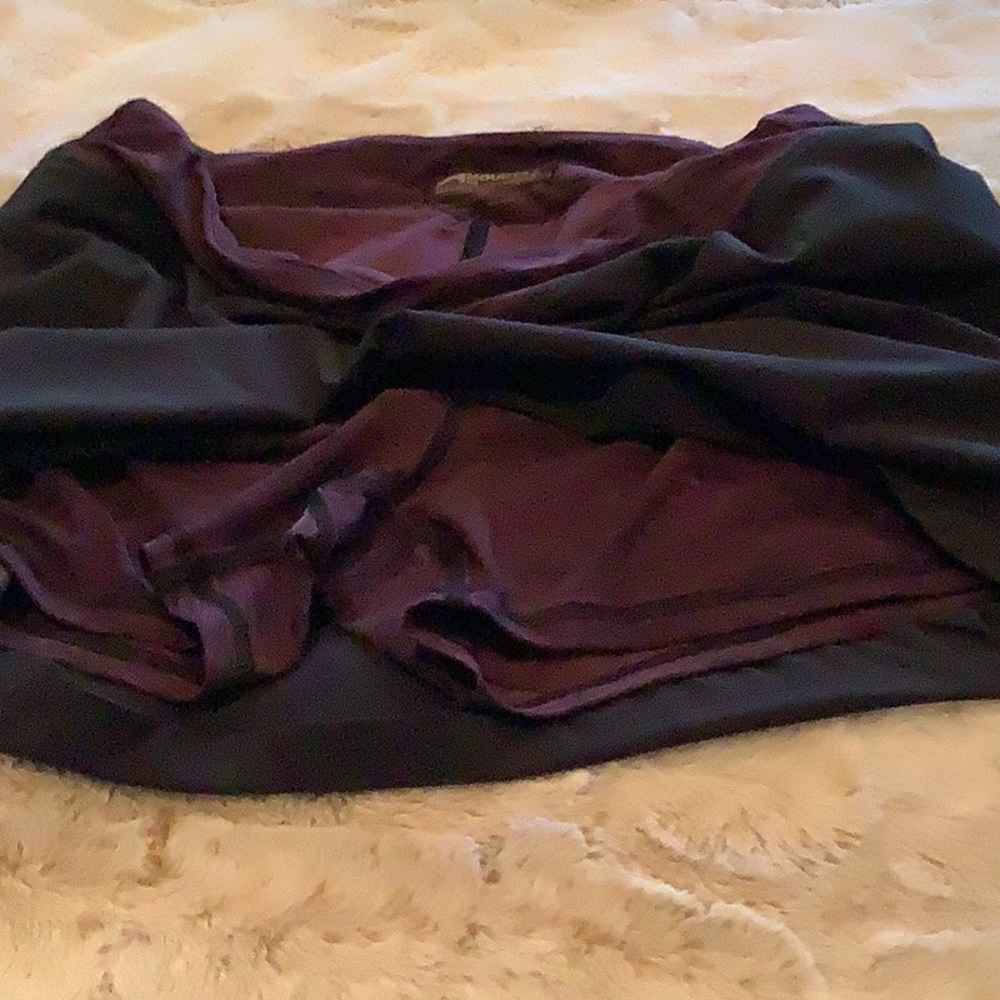 Mountain Khakis Black and Burgundy Pencil Skirt